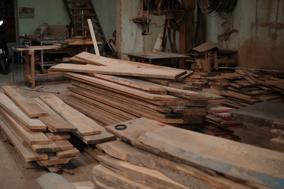 How Much Does Lumber & Grain Selection Really Cost in 2026? Budget & Gear